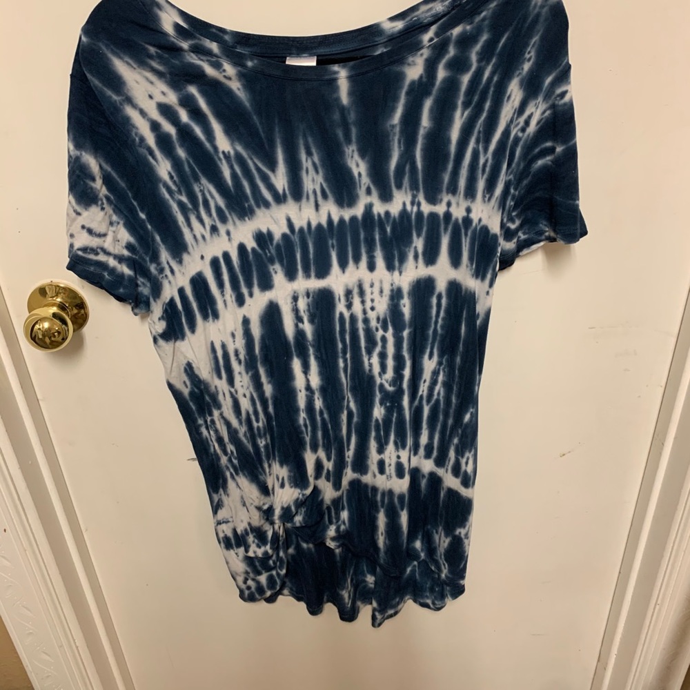 2 tie dye t shirts size XL